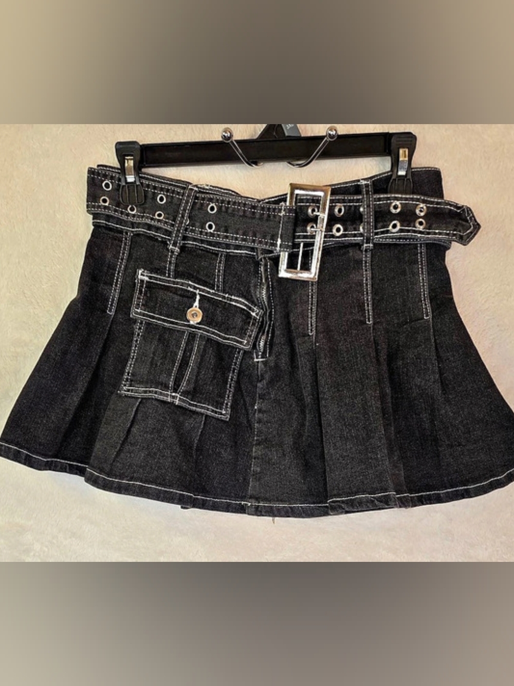 Y2K Denim Pleated Mini Skirt Women’s Black Jean Skirt Wide Buckle Belt Sz S